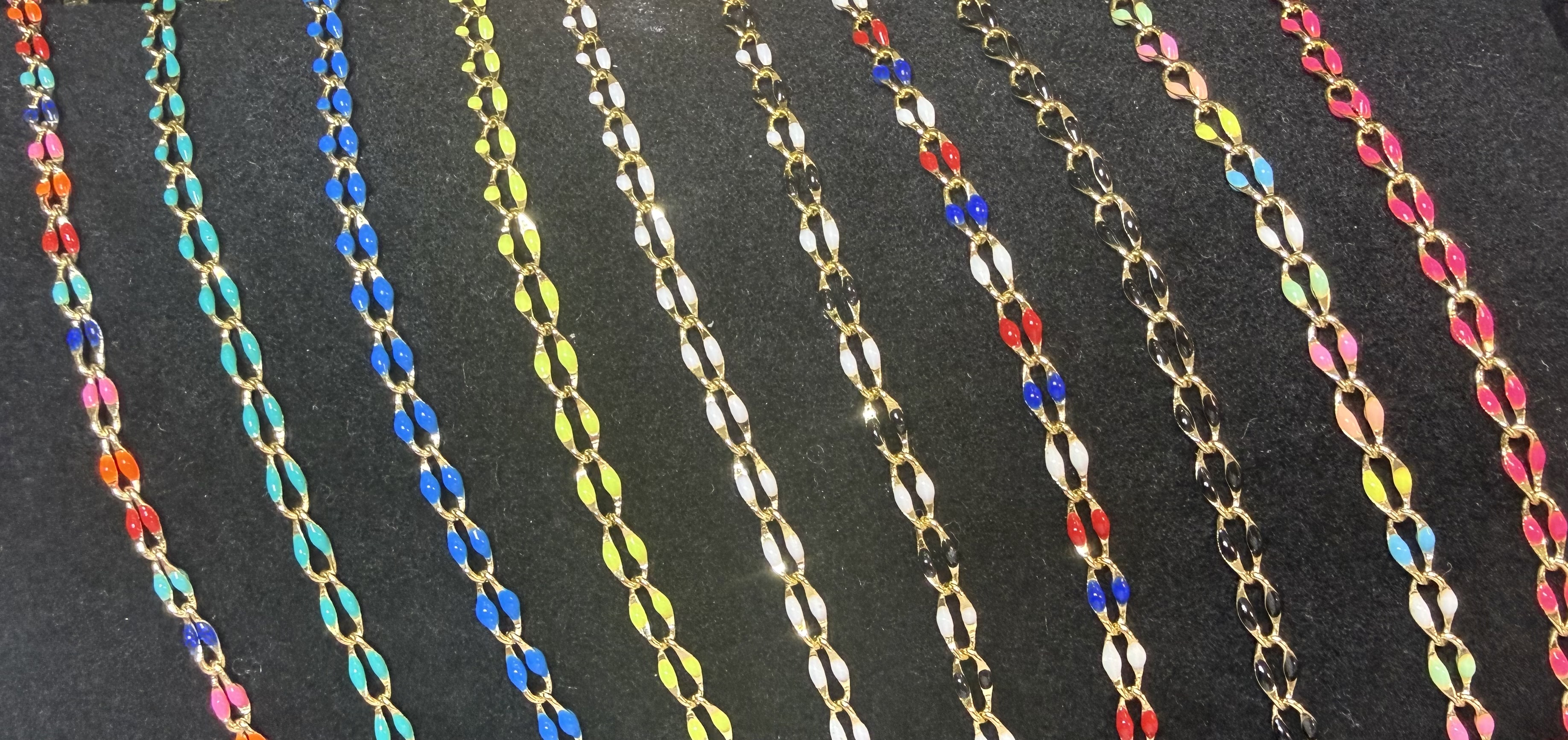 Enamel permanent bracelet