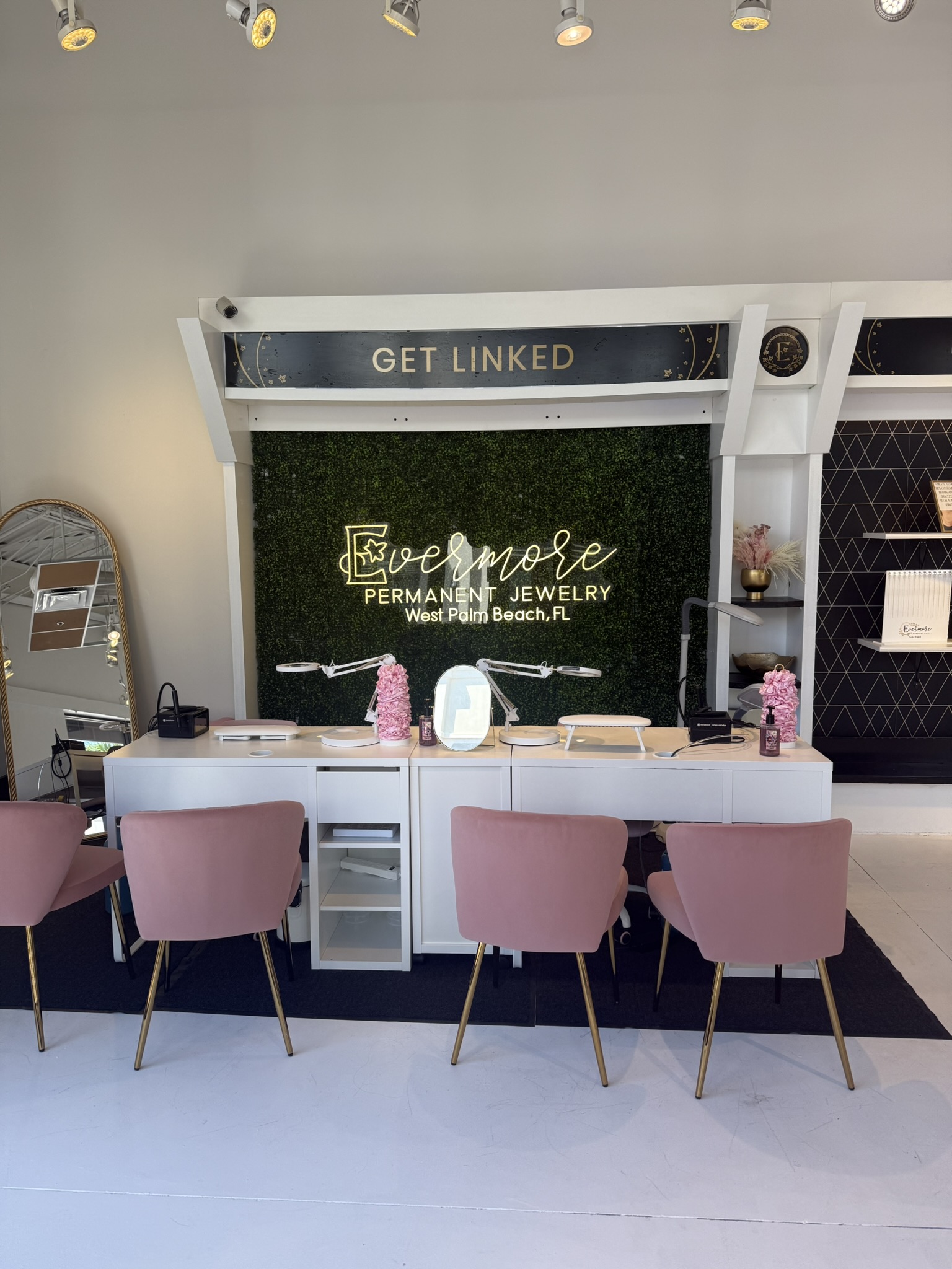 Evermore Permanent Jewelry storefront at Tanger Outlets West Palm Beach